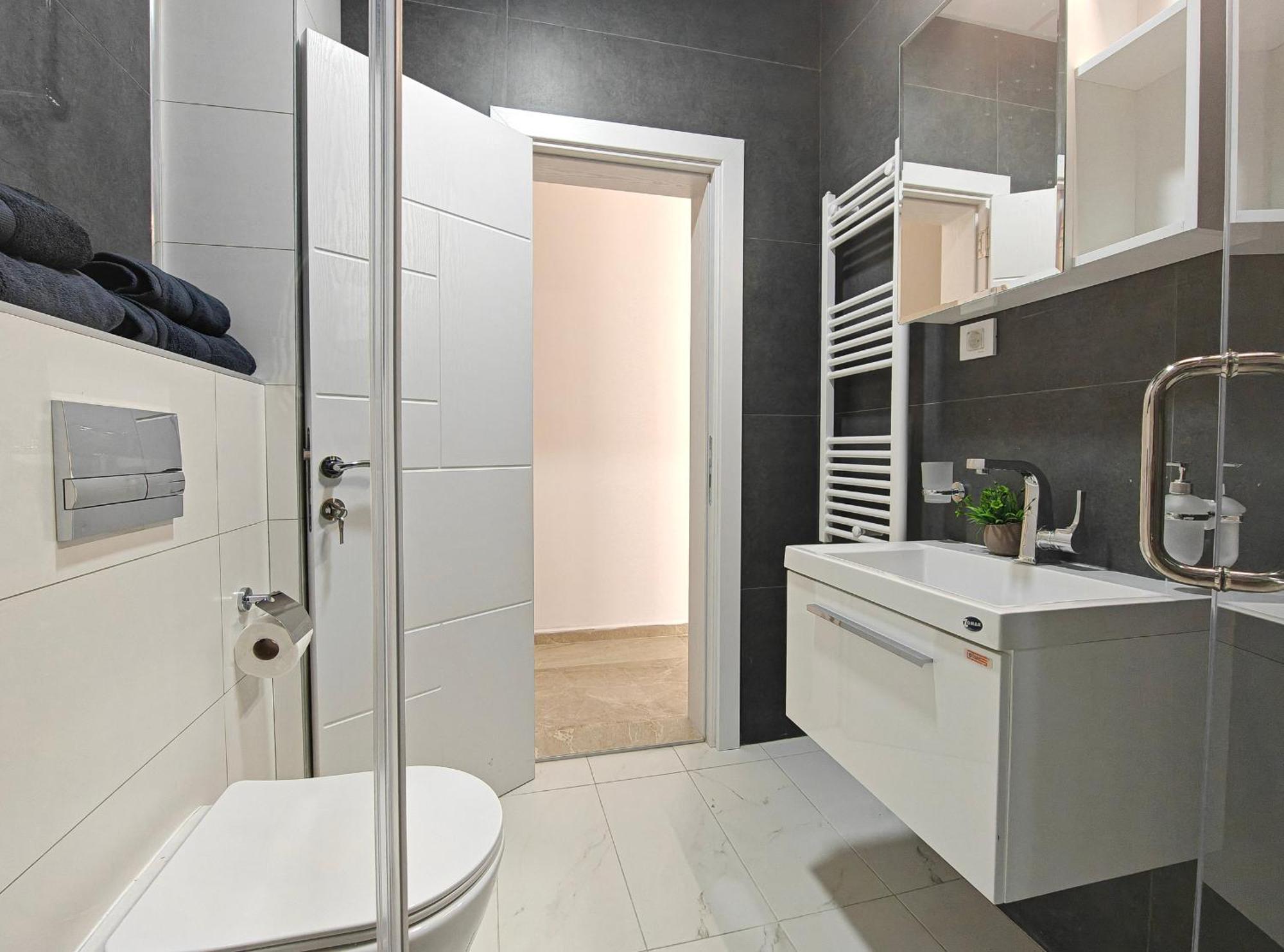 סקופיה Home Art Apartments מראה חיצוני תמונה